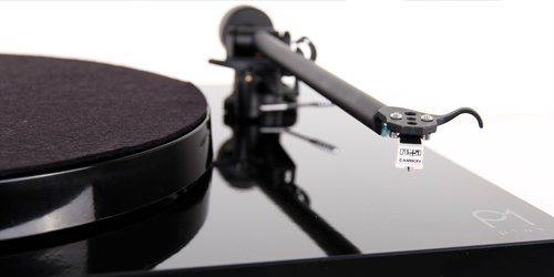 Rega Planar 1 Plus: el giradiscos con etapa de fono integrada